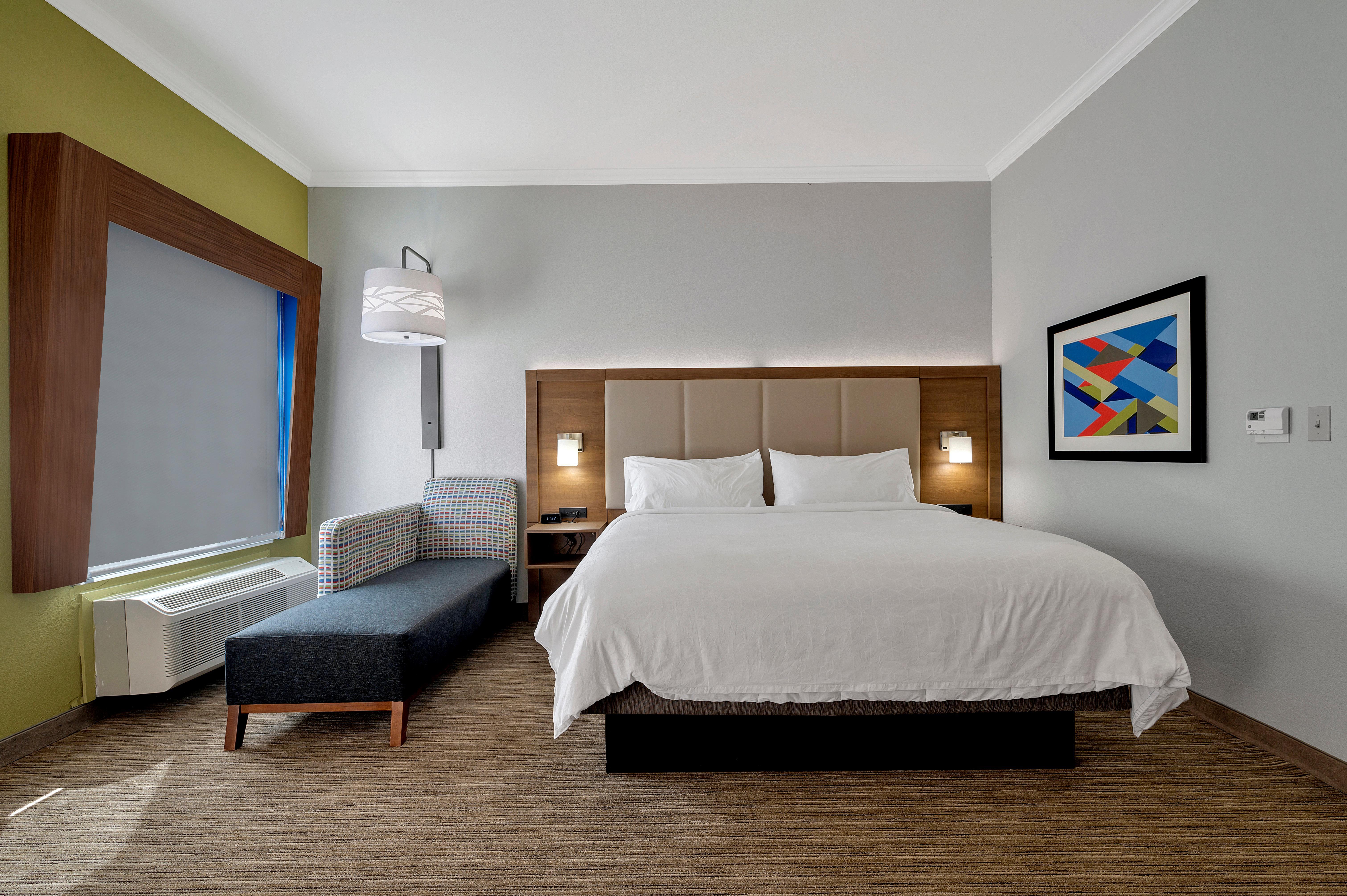 Express & South By Ihg Hotel 3*