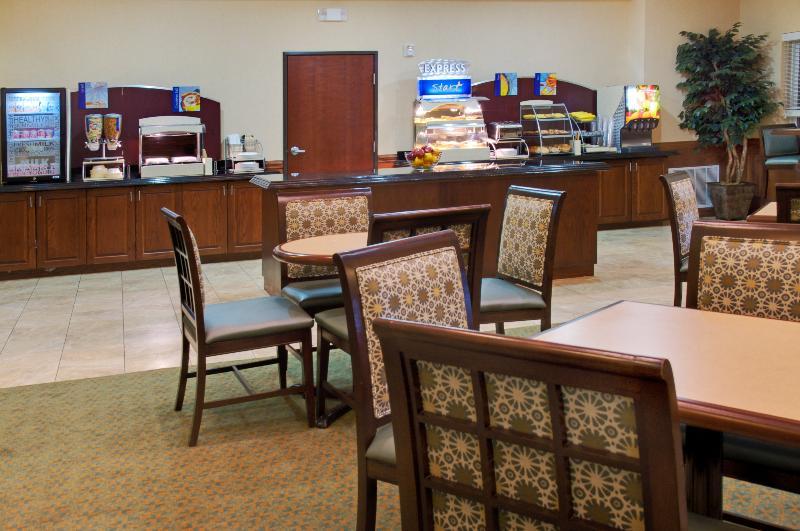 Express & South By Ihg Hotel 3*